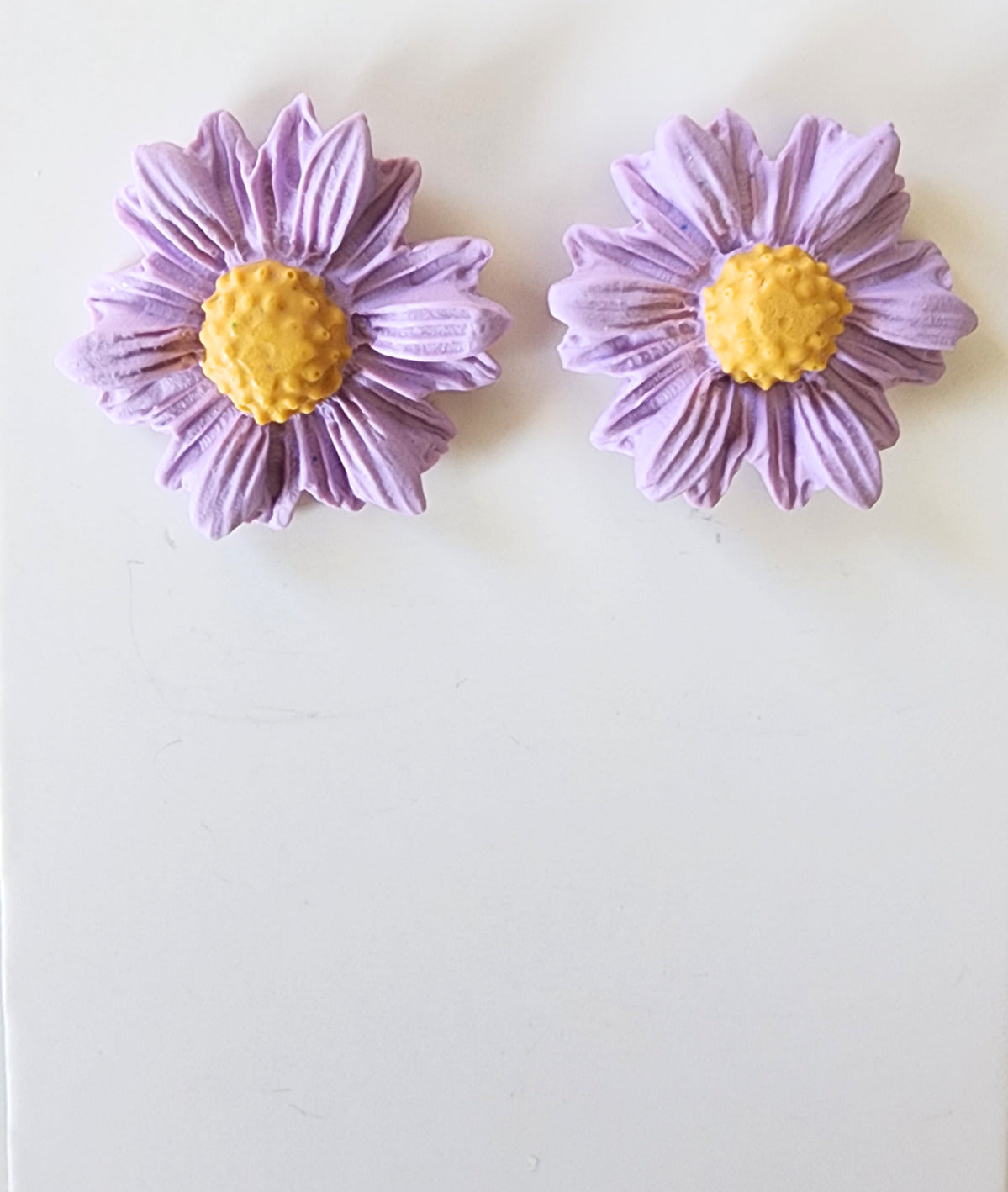 Lavender Daisy Studs